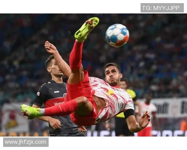 莱比锡红牛队员飒爽英姿助力球队登上德甲前四